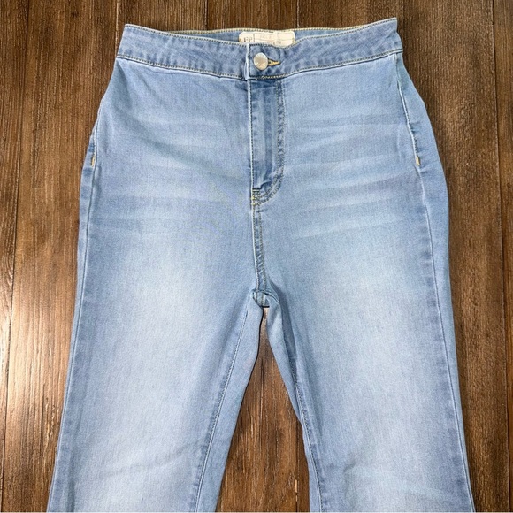 WE THE FREE Pull-On Flare Jeans Blue Boho - Picture 9 of 13